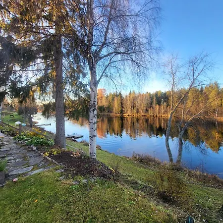 Cozy By The River Lägenhet